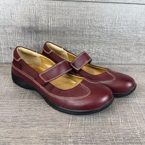 Softspots sz 8.5N red leather Maryjane flats